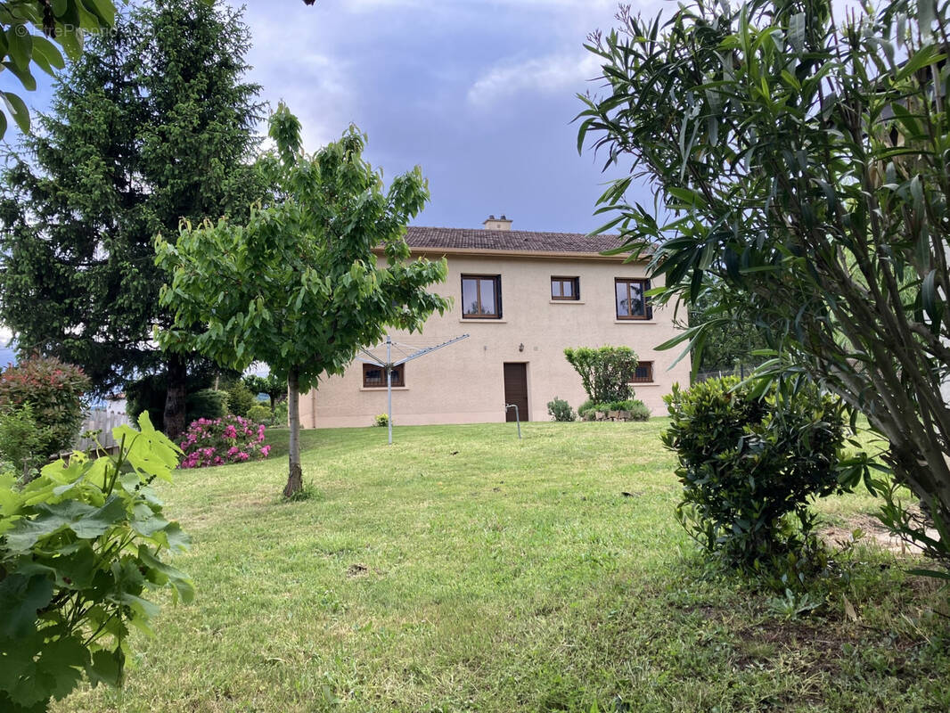 Maison à VAUGNERAY