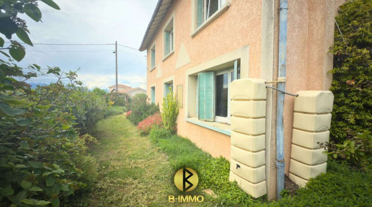 Maison à ROUSSILLON