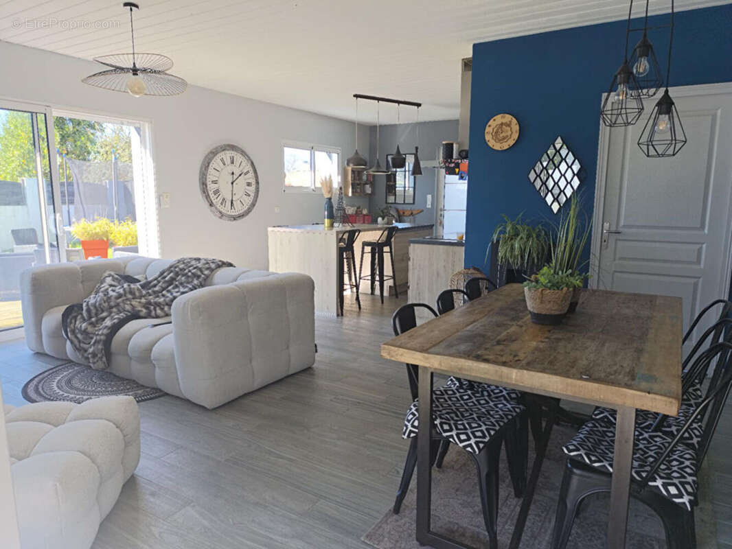 Maison à COMMEQUIERS