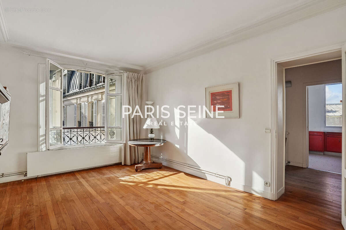 Appartement à PARIS-6E