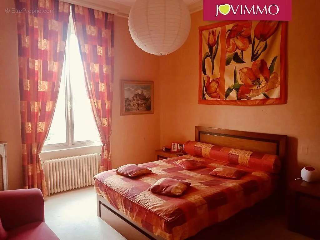 Maison à NERIS-LES-BAINS