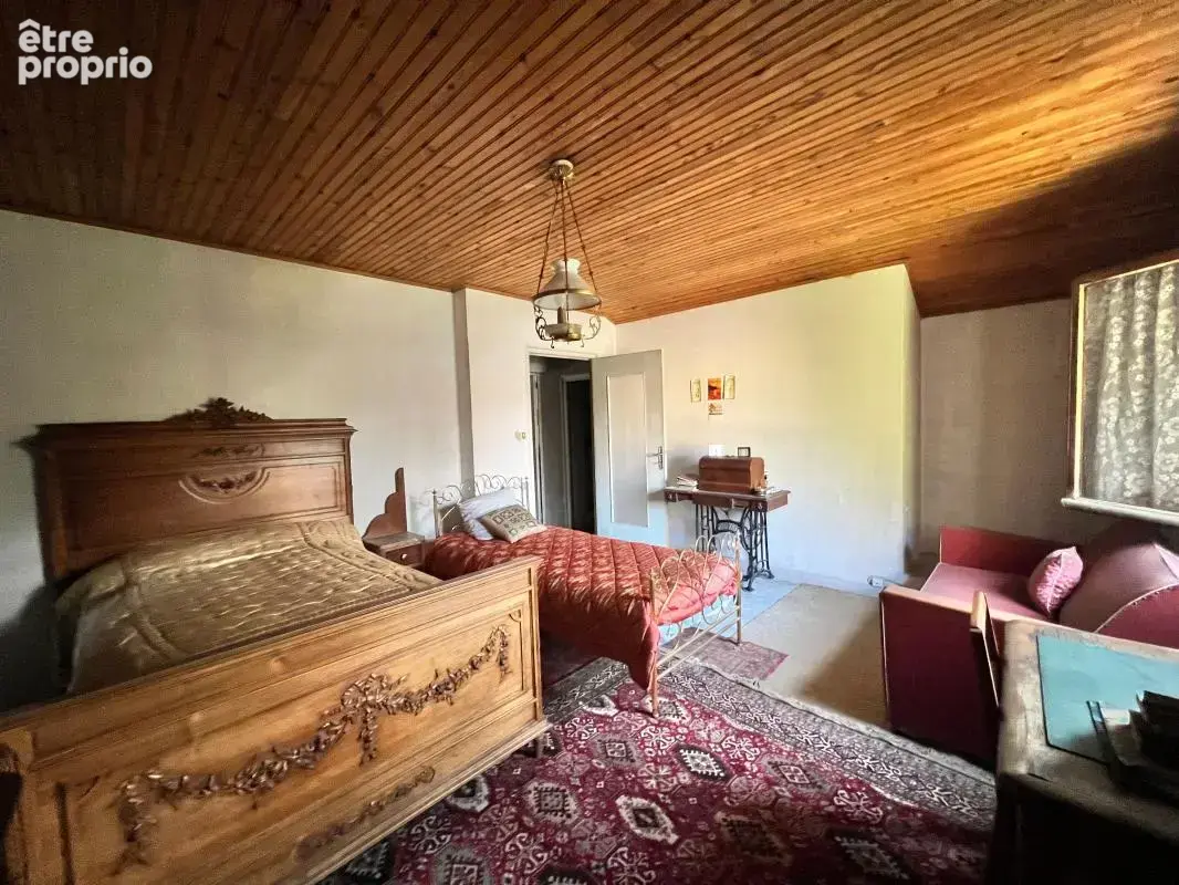 Maison familiale 9 pièces sur une parcelle de terrain de 805 m2 - photo 9