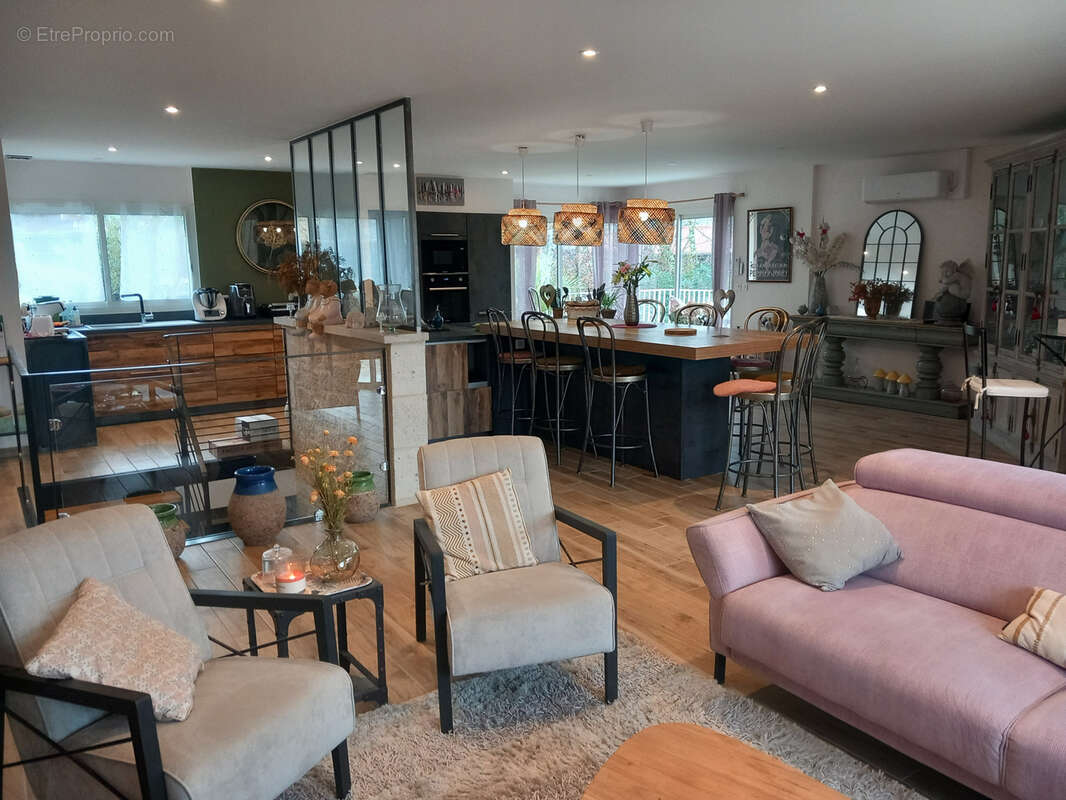 Maison à PUY-L'EVEQUE