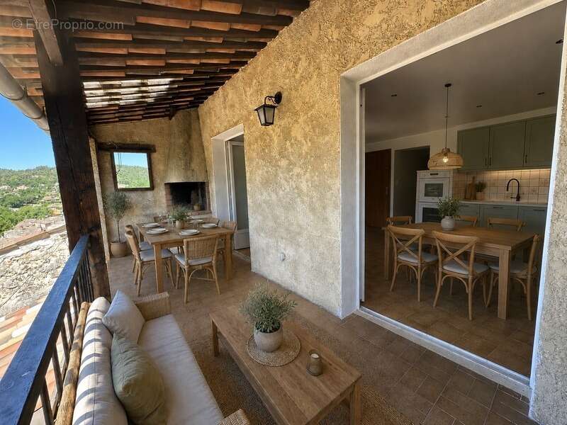 Proche Gréoux les Bains : Appartement de caractère 3 chambres avec terrasse et garage - photo 6