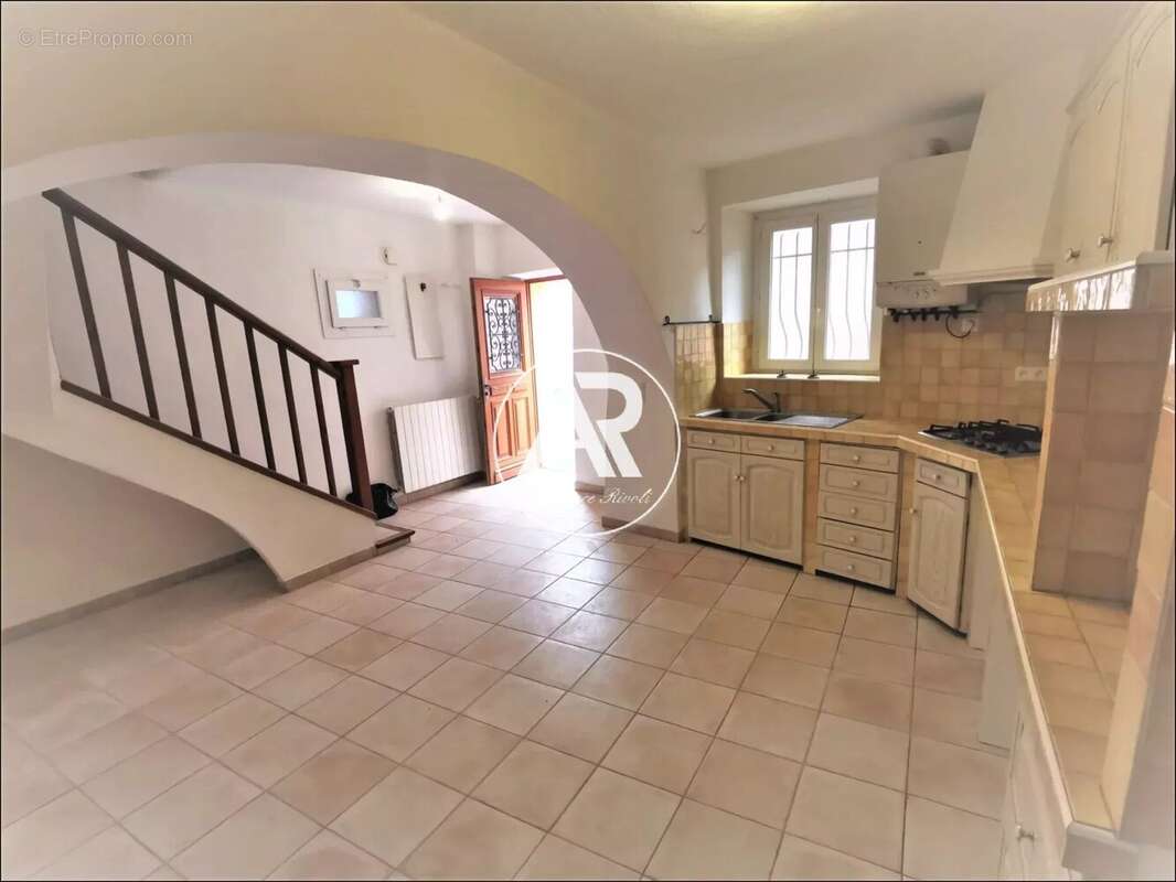 Maison à PEYMEINADE