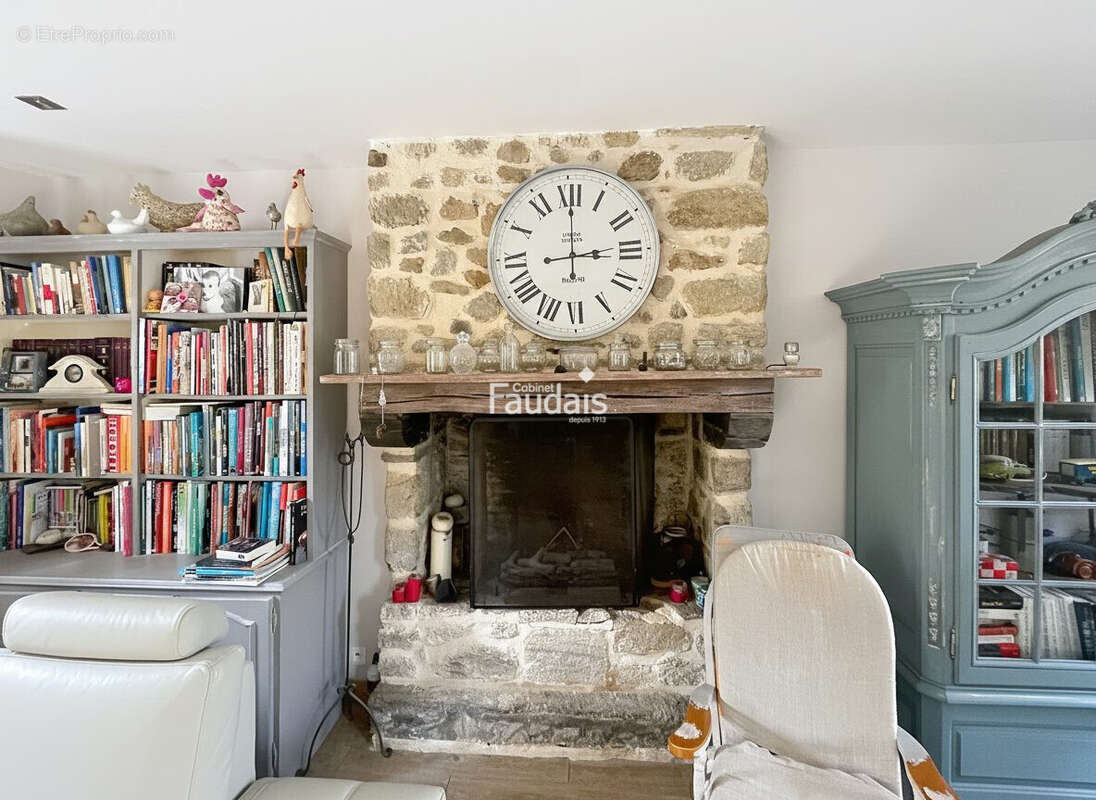Maison 177 m² à Coutances  - photo 5