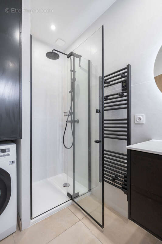 Appartement à MARSEILLE-5E