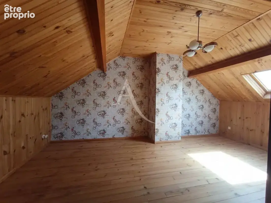 EN VENTE - GARCHIZY - Maison  4 chambres sur sous-sol - photo 8