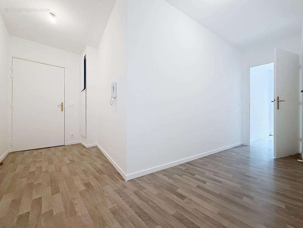 3 pièces de 60,5m² dans immeuble récent avec balcon et parking - photo 8