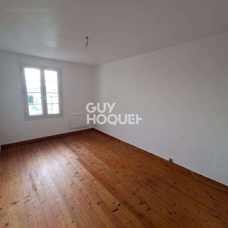 Maison à SAINT-GEORGES-DU-BOIS