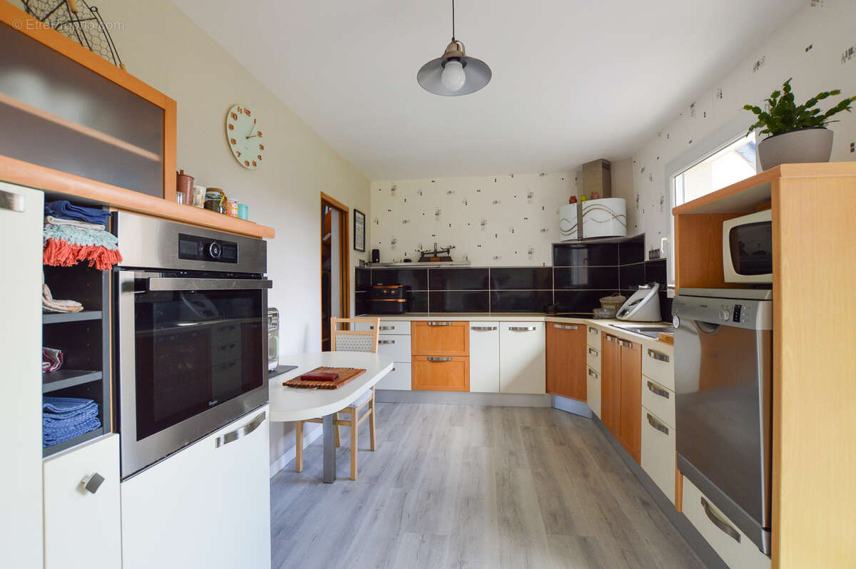 Maison à LOGONNA-DAOULAS