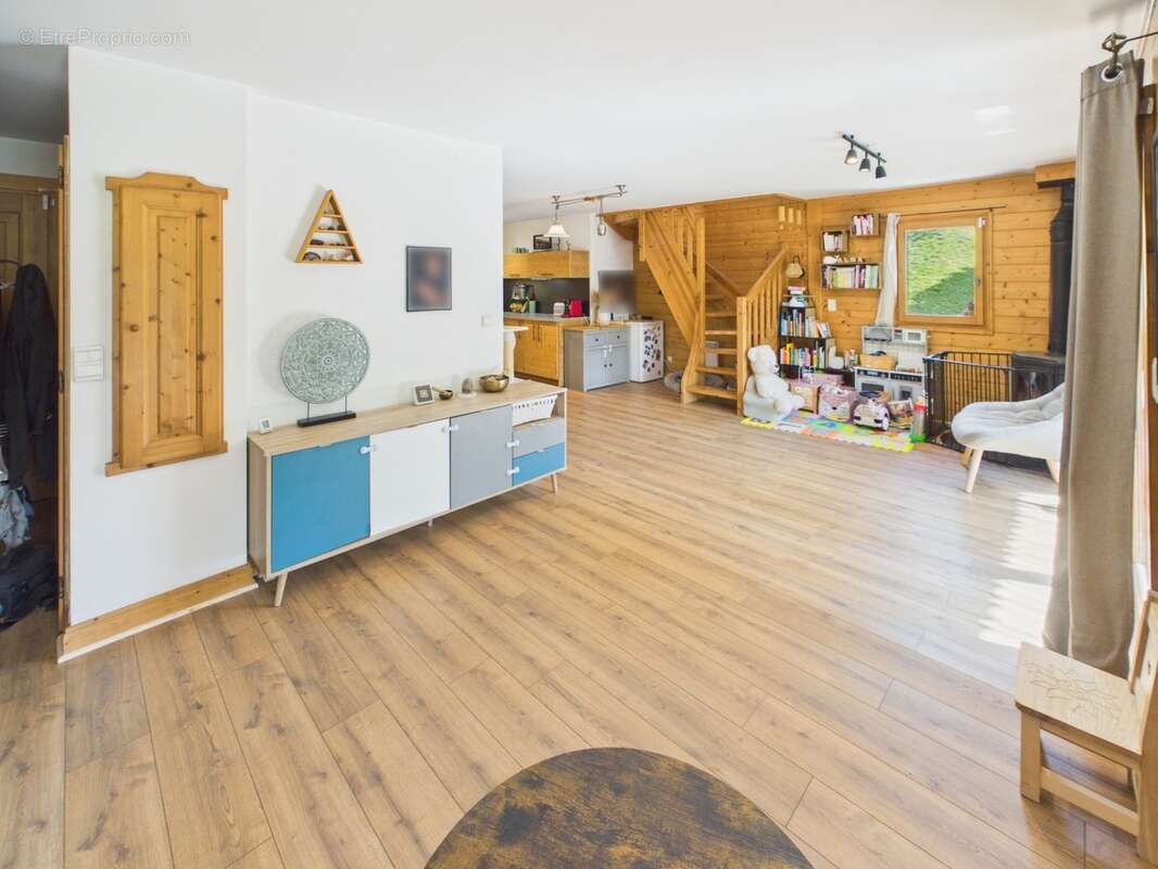 Appartement à vendre duplex 4 pièces SAMOENS (74) - photo 4