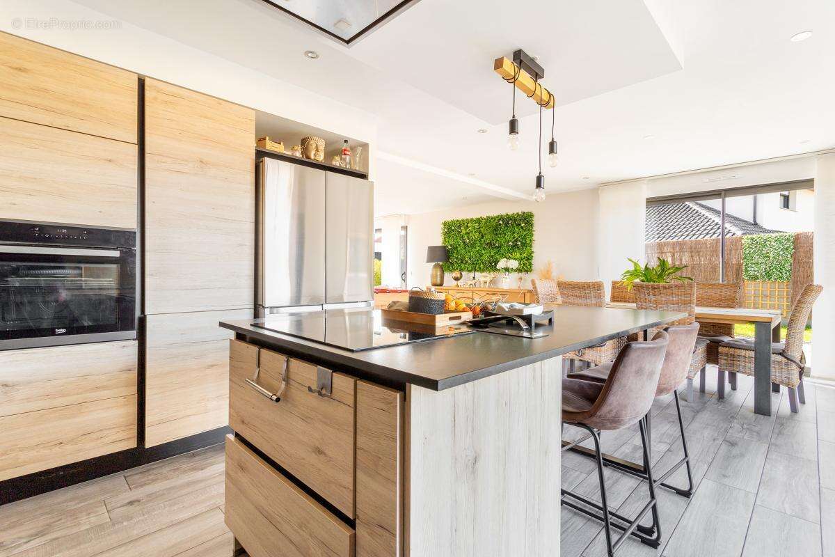 Maison à GONDECOURT