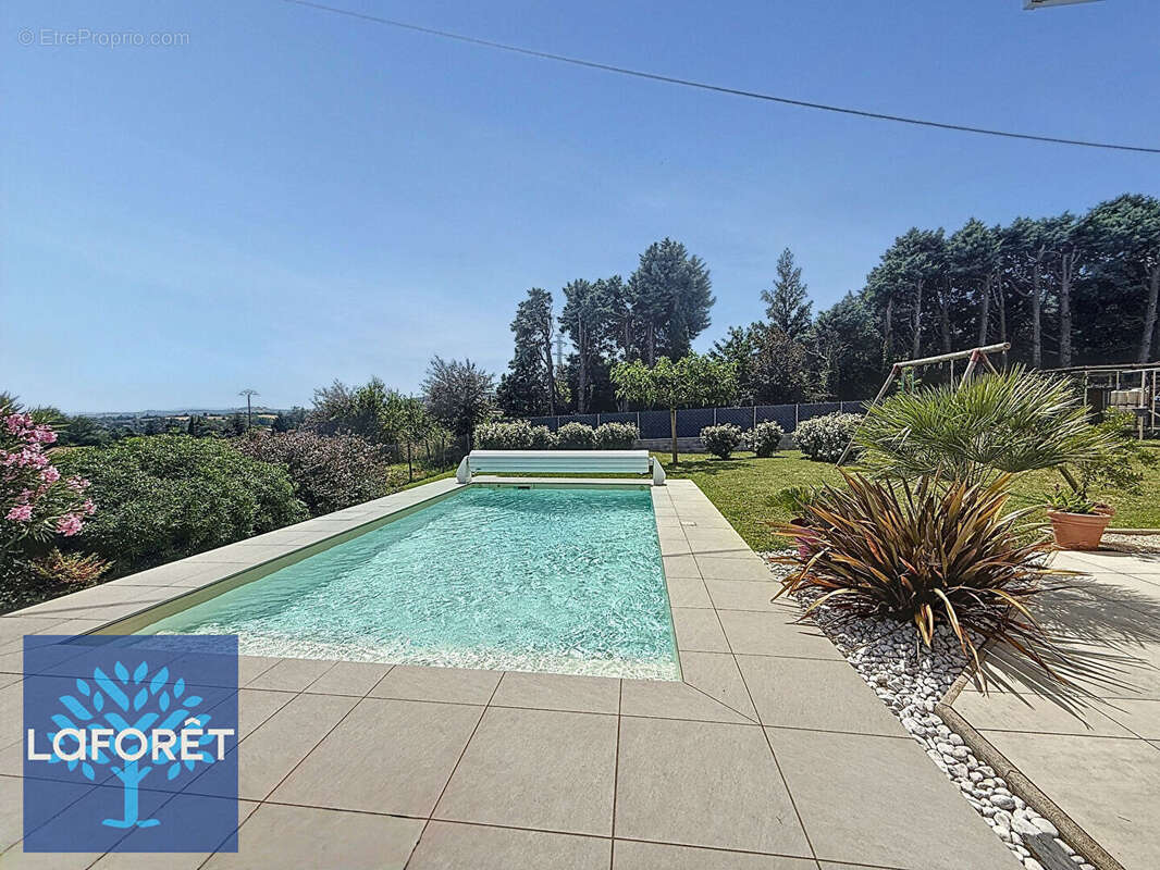 Maison à GREZIEU-LA-VARENNE