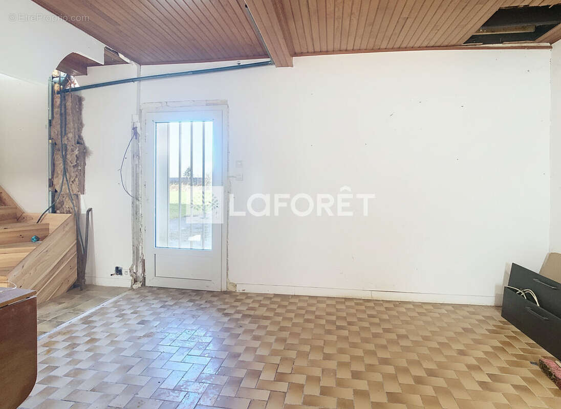 Maison à CARENTOIR