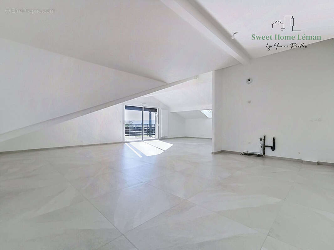 Appartement à BRENTHONNE