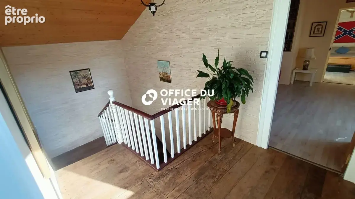 Ensemble immobilier - 8 pièces - 213,58 m² - photo 6
