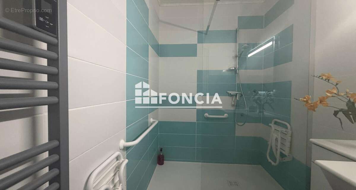 Appartement à VIZILLE