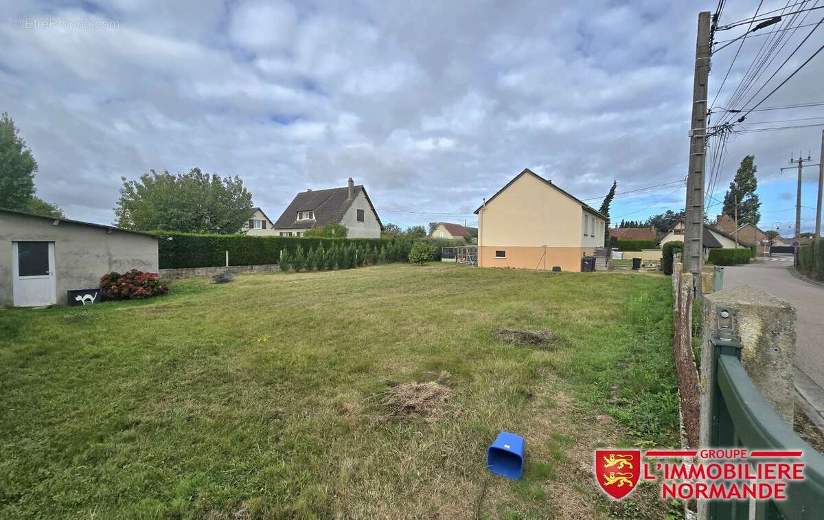 Maison à SURVILLE