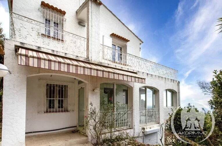 Appartement à LA TURBIE