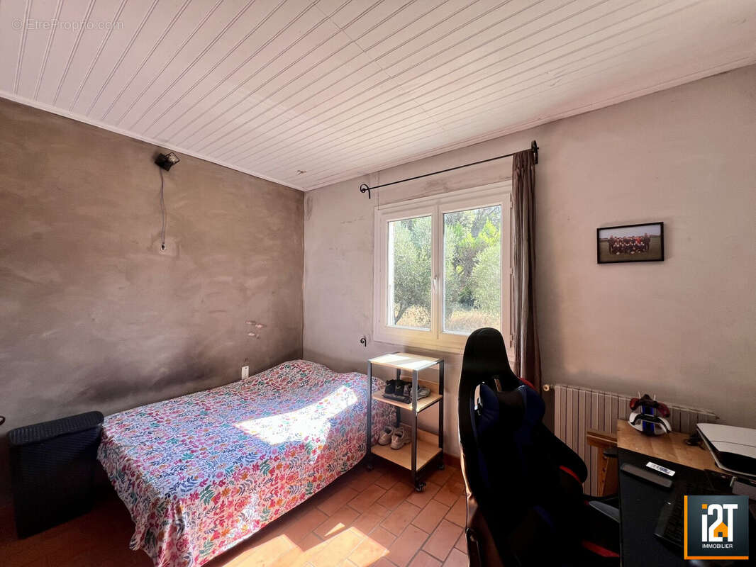 Maison 120 m² à Saint-Siffret  - photo 8