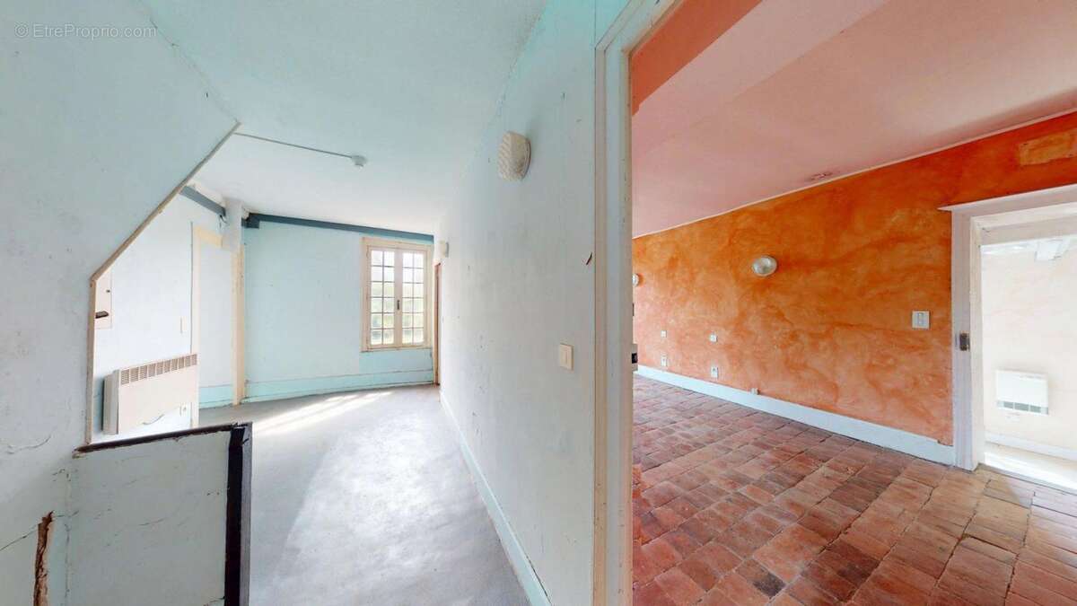 Local commercial - 7 chambres - photo 15