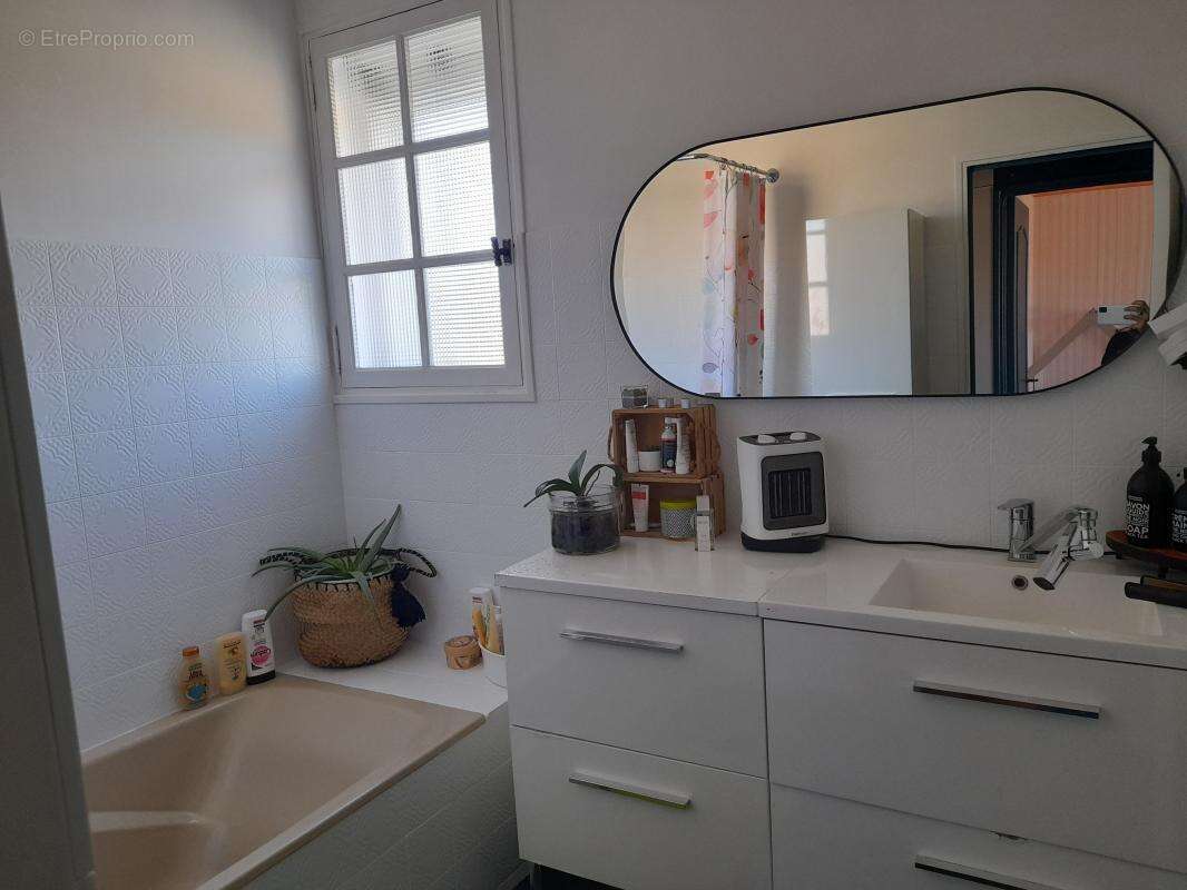 Maison à GREOUX-LES-BAINS