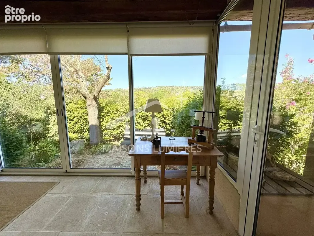 Villa de 150m² sur un terrain arboré et fleuri de 510m² - T5 - APT - 368 000€ - photo 17