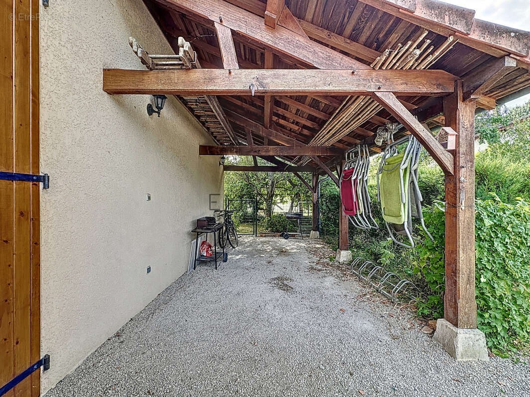Charmante maison avec 2 gîtes indépendants à Sennecey-le-Grand : Calme, Potentiel et Revenu - photo 33