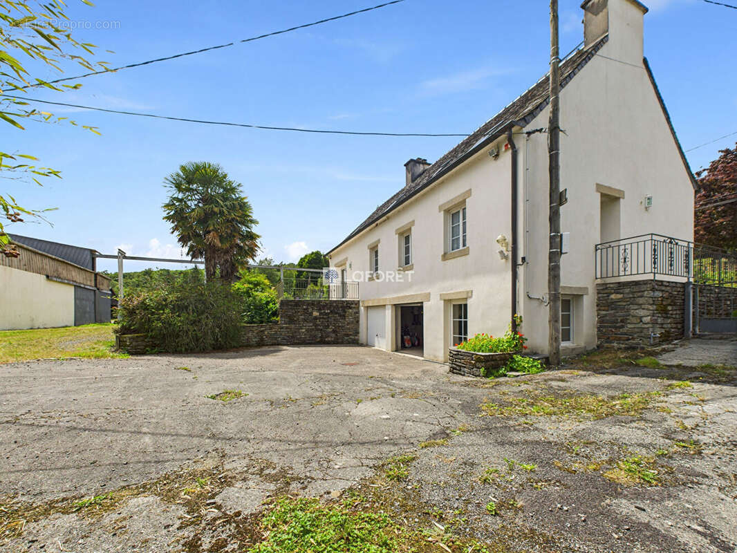 Maison à SAINT-RIVOAL