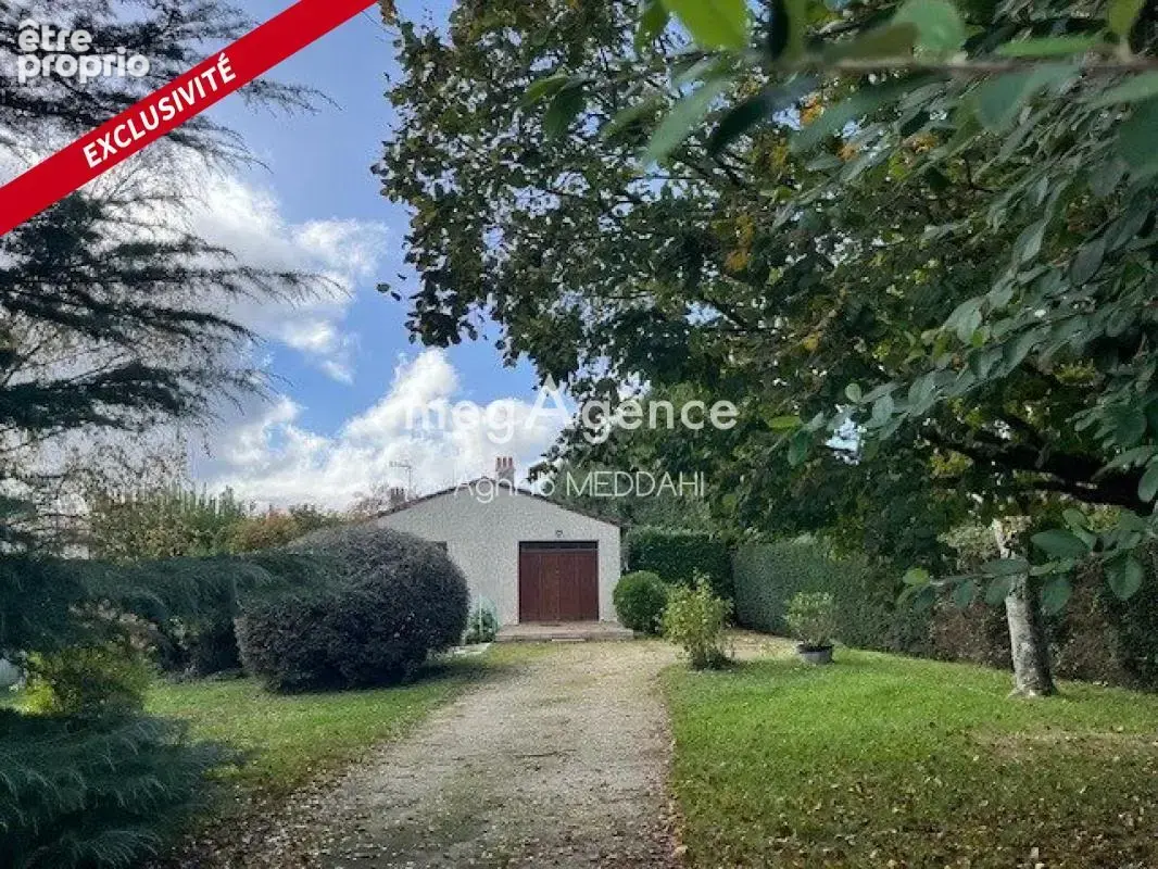 Saint-sulpice-de-royan – maison à rafraîchir sur 3 040 m² de terrain - photo 2