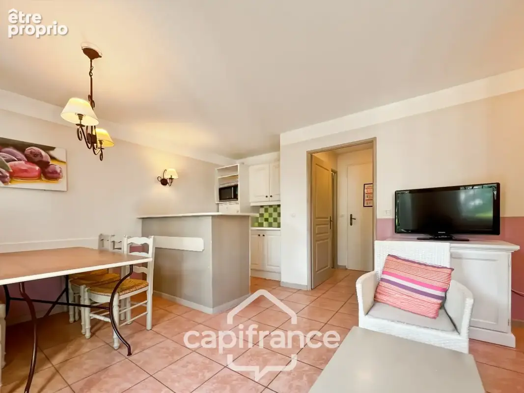 Charmant Bastidon dans le Domaine du Golf de Pont Royal, 45 m2 habitable, ravalé, avec jardin privatif, élevé d'un étage, 2 cham - photo 12
