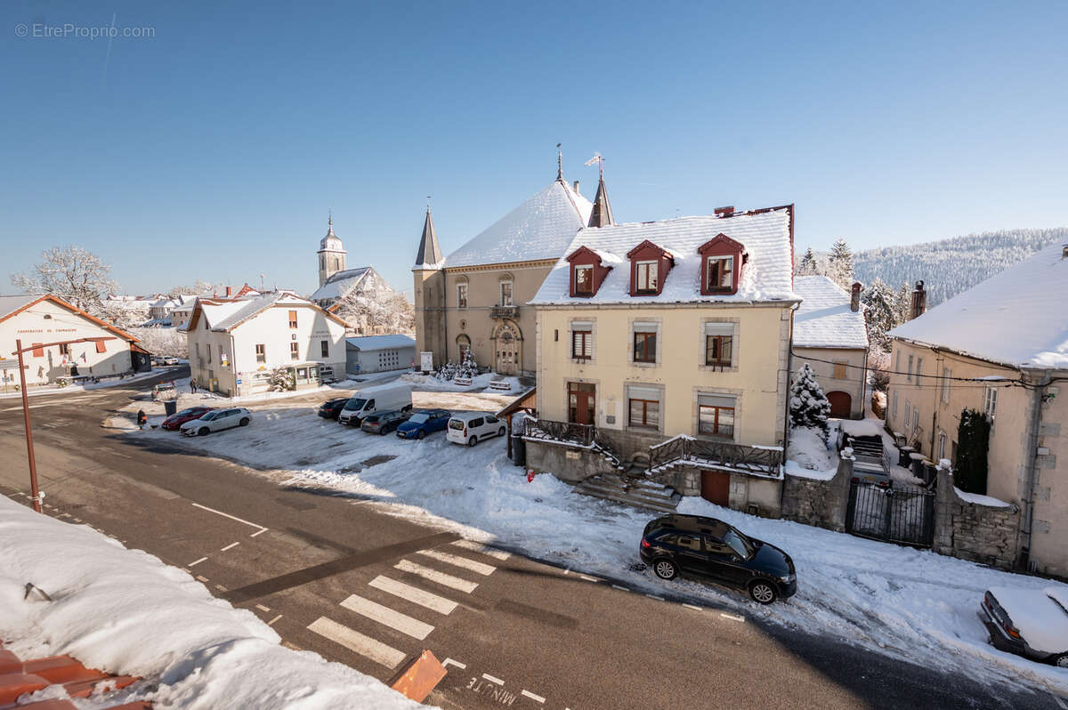 Appartement à MOUTHE