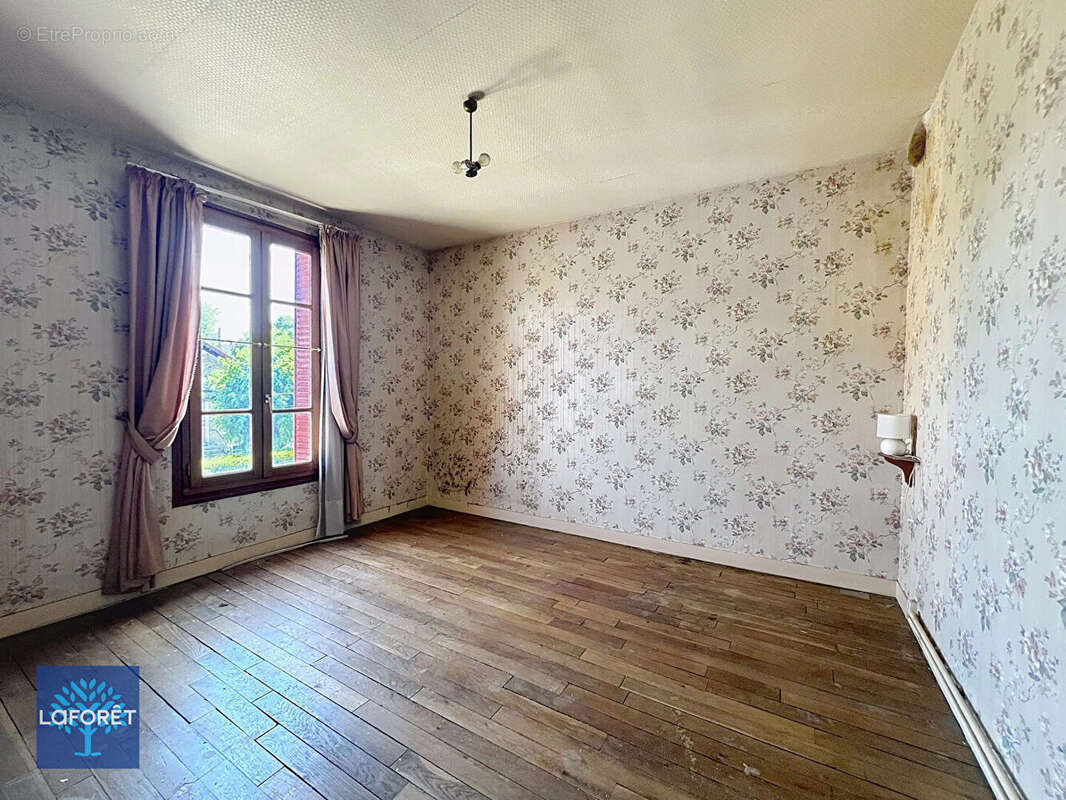 Maison Corbeil Essonnes 5 pièce(s) 83.66 m2 - photo 5