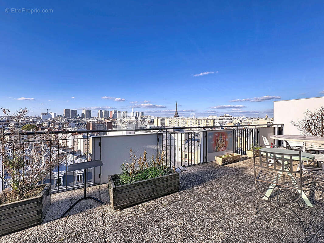 Appartement à PARIS-15E