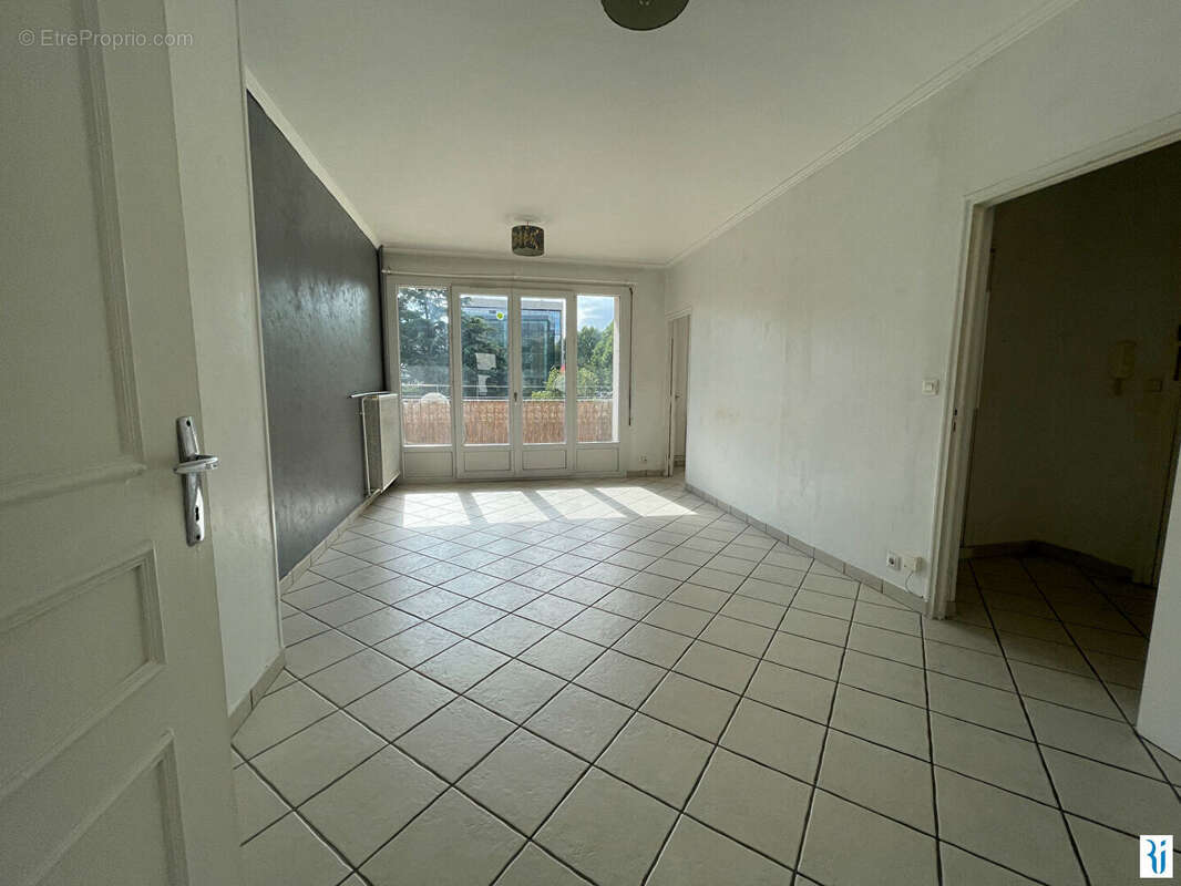 ROUEN ? Proximité des quais ? Appartement 2 pièces avec balcon - photo 3