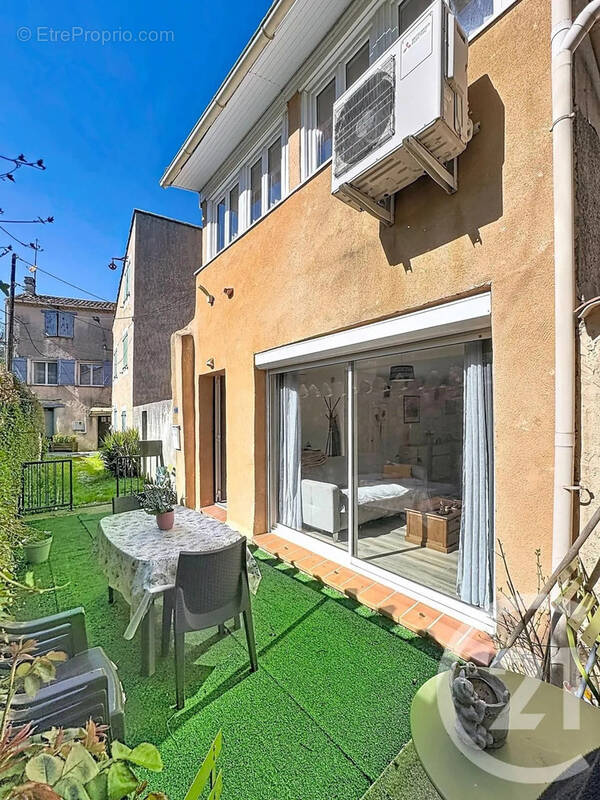 Maison à POURCIEUX
