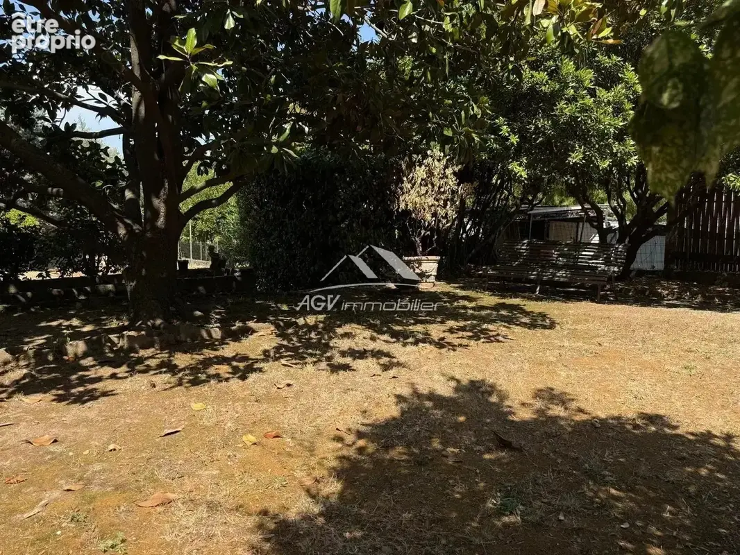 Alès - Maison au calme avec garage - photo 14