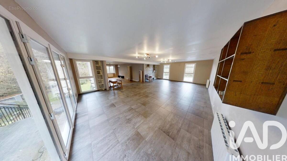 Photo 1 - Maison à BOBITAL