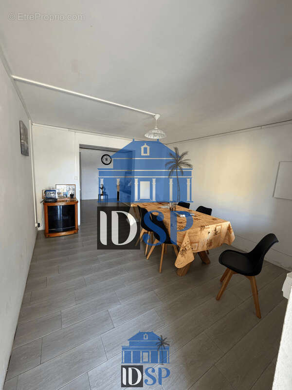 Maison de 95m2 sur terrain de 187m2- SAINT JOSEPH - photo 2