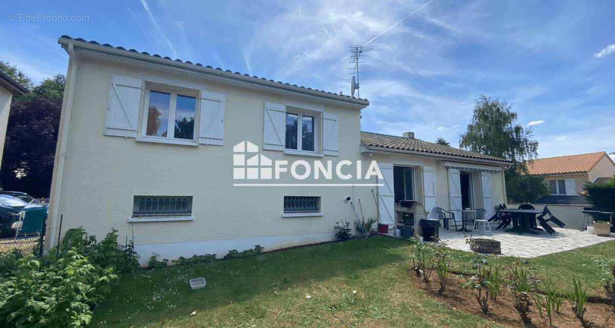 Maison à BUXEROLLES