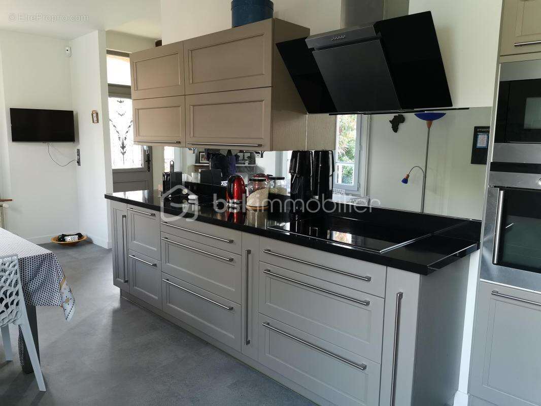 Maison à PONT-SUR-YONNE