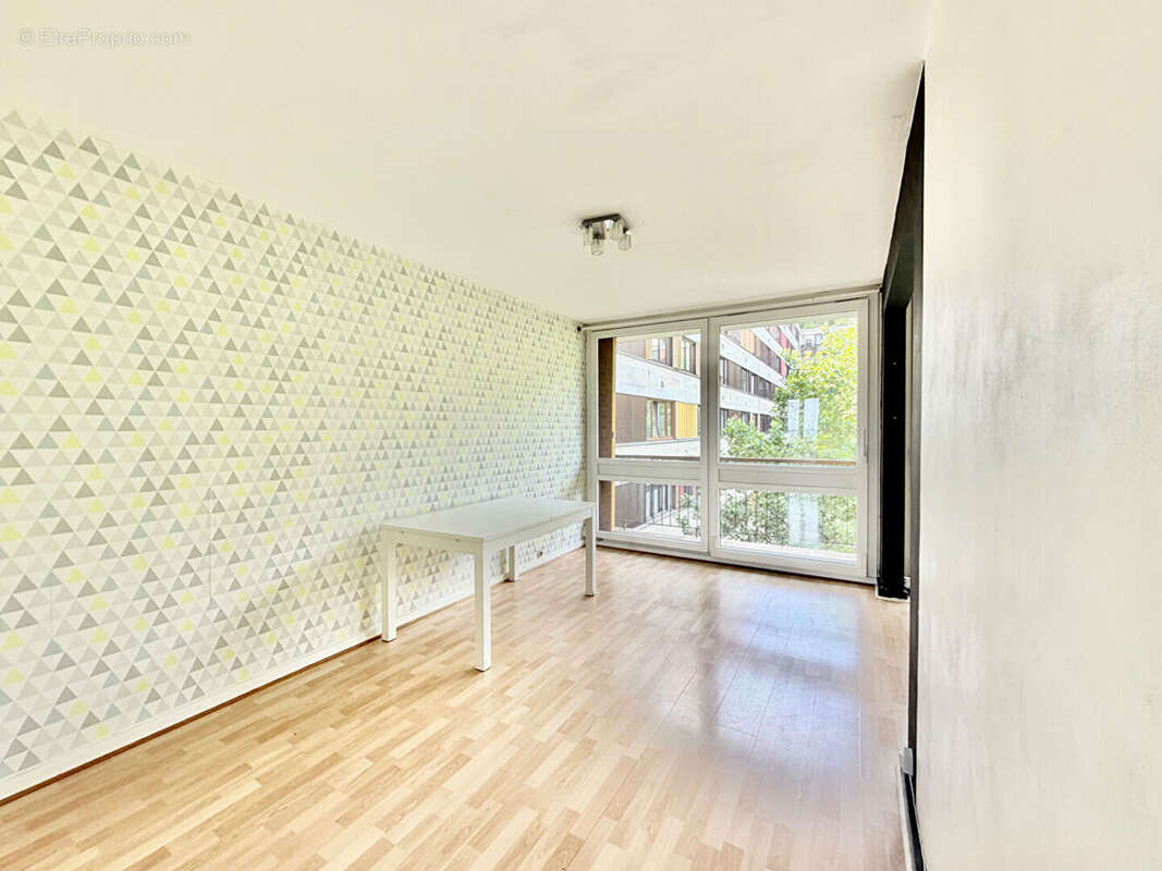 4 pièces 66 m² traversant sud - Balcon, 2 parkings - Fontenay-le-Fleury - photo 8