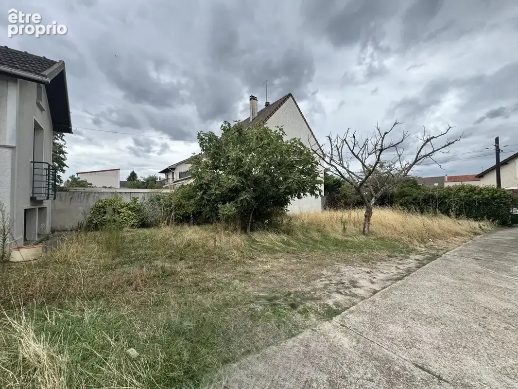 DRANCY - Terrain constructible et viabilisé de 311 m² - photo 3