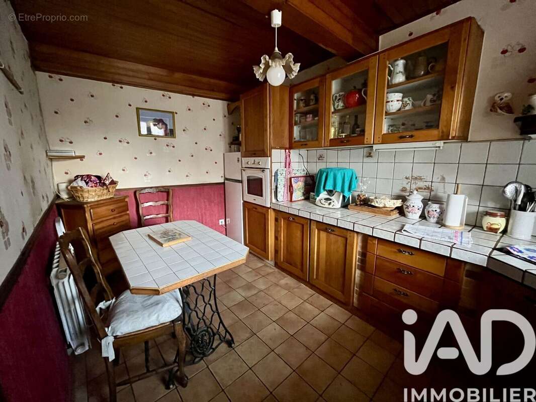Maison 123 m² à Saurat  - photo 4