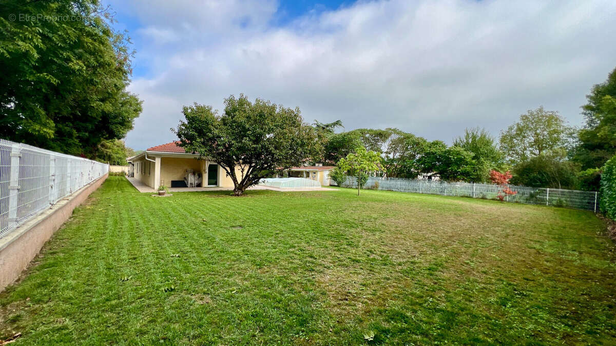 Maison à SAINT-DENIS-EN-BUGEY