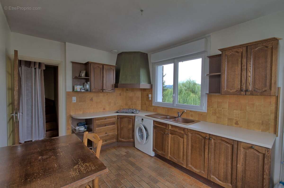 Maison 180 m² à Orleat  - photo 9