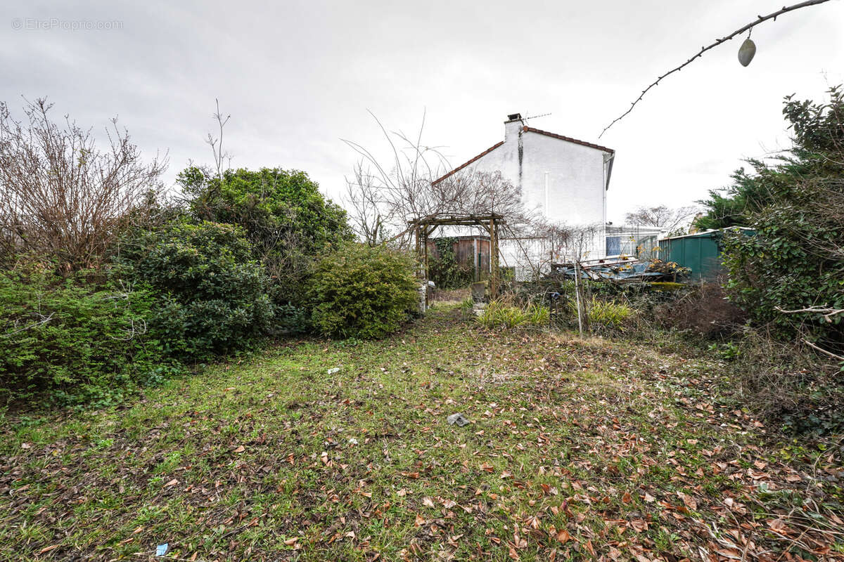 Maison à PONT-DU-CHATEAU