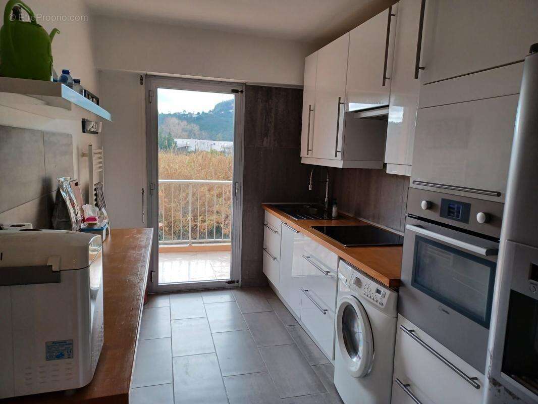 Appartement à MANDELIEU-LA-NAPOULE