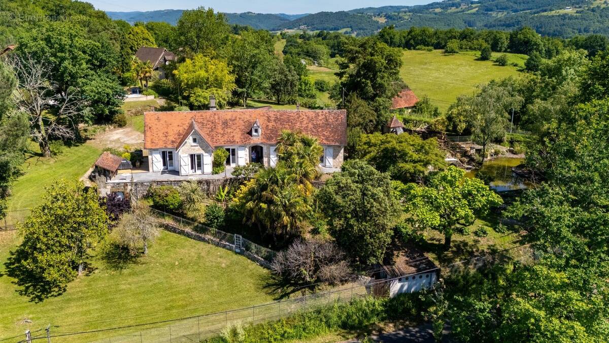 Maison à BEAULIEU-SUR-DORDOGNE